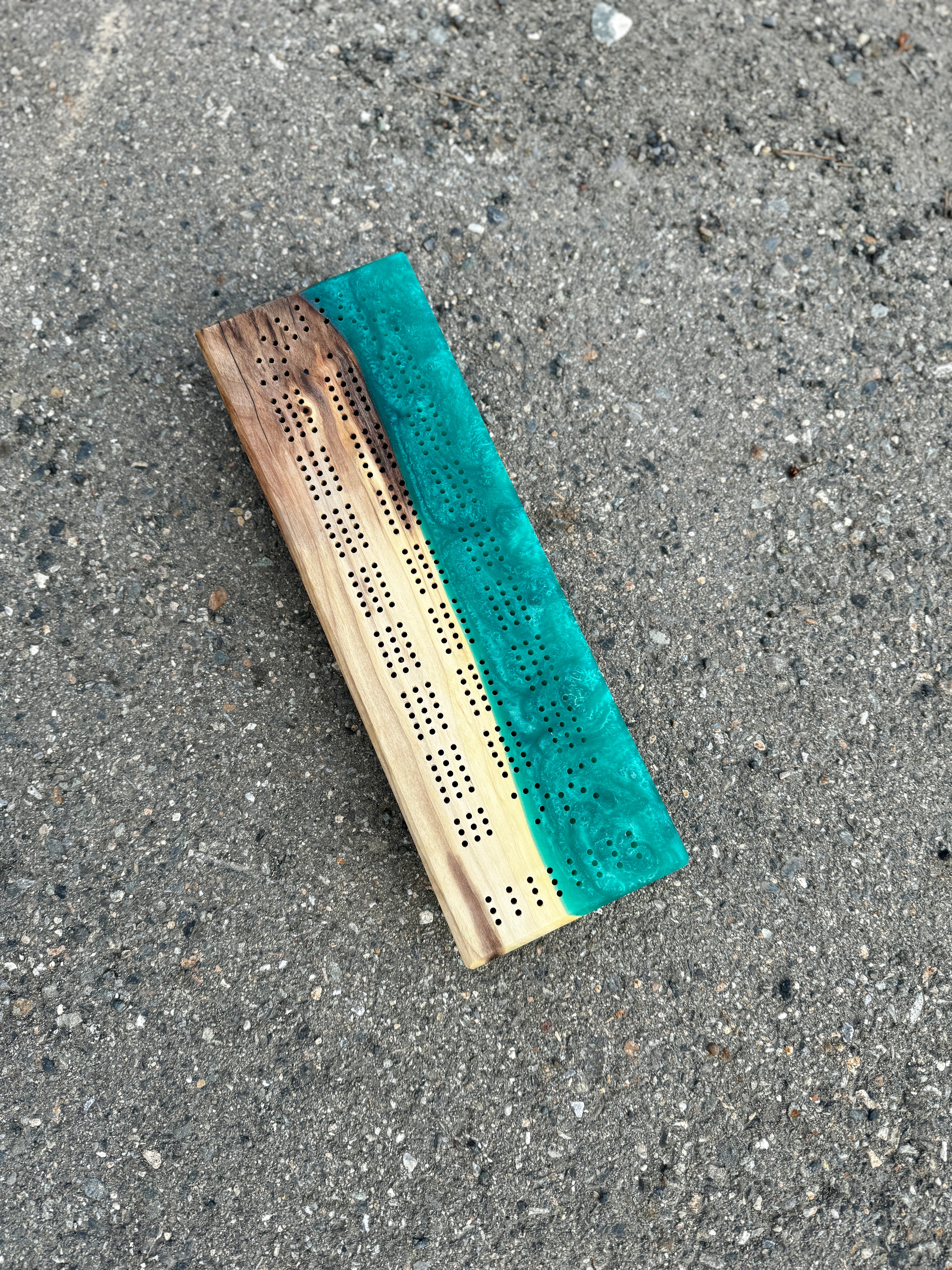 English Walnut & Tropical Green Cribbage Board