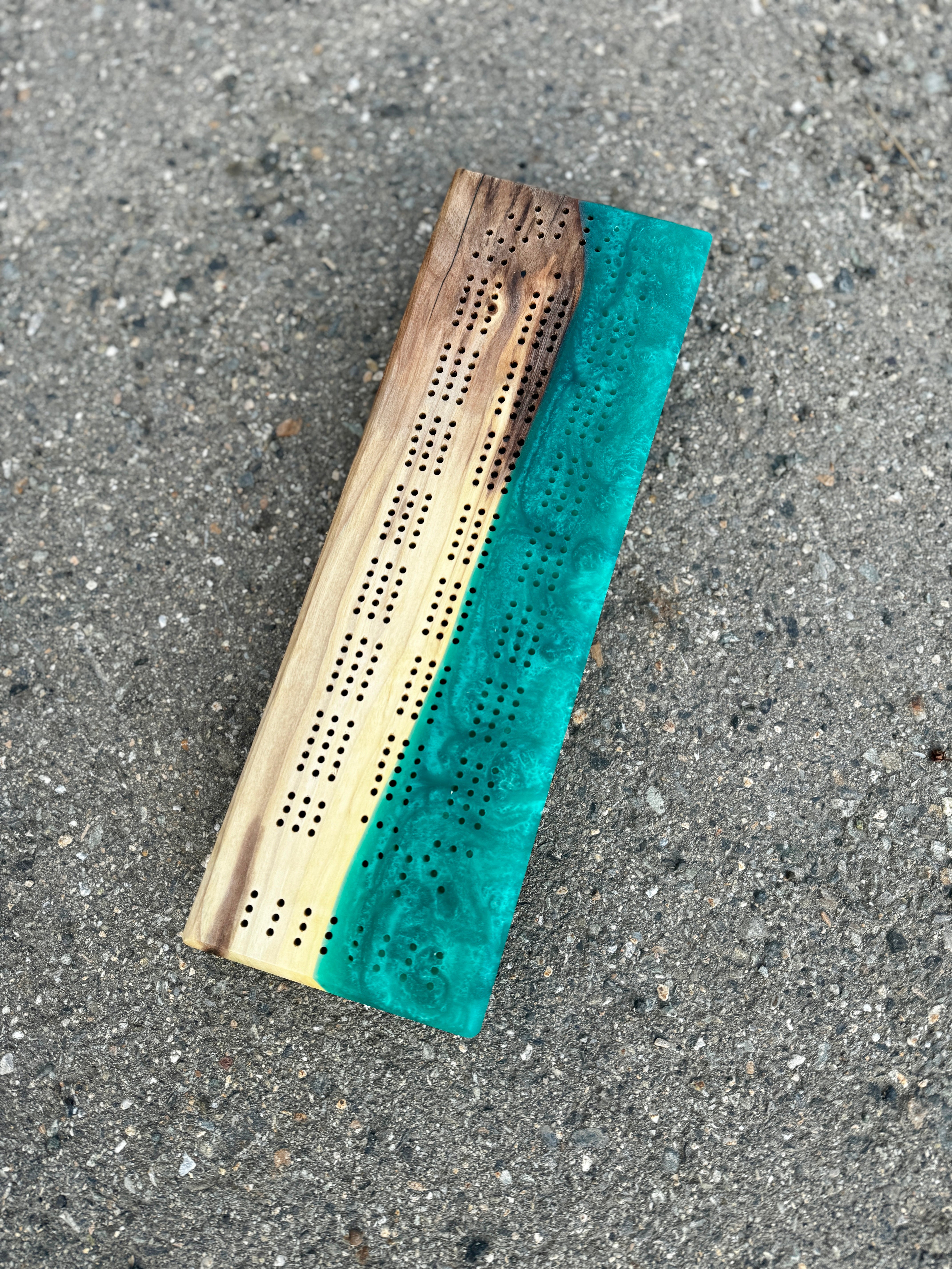 English Walnut & Tropical Green Cribbage Board