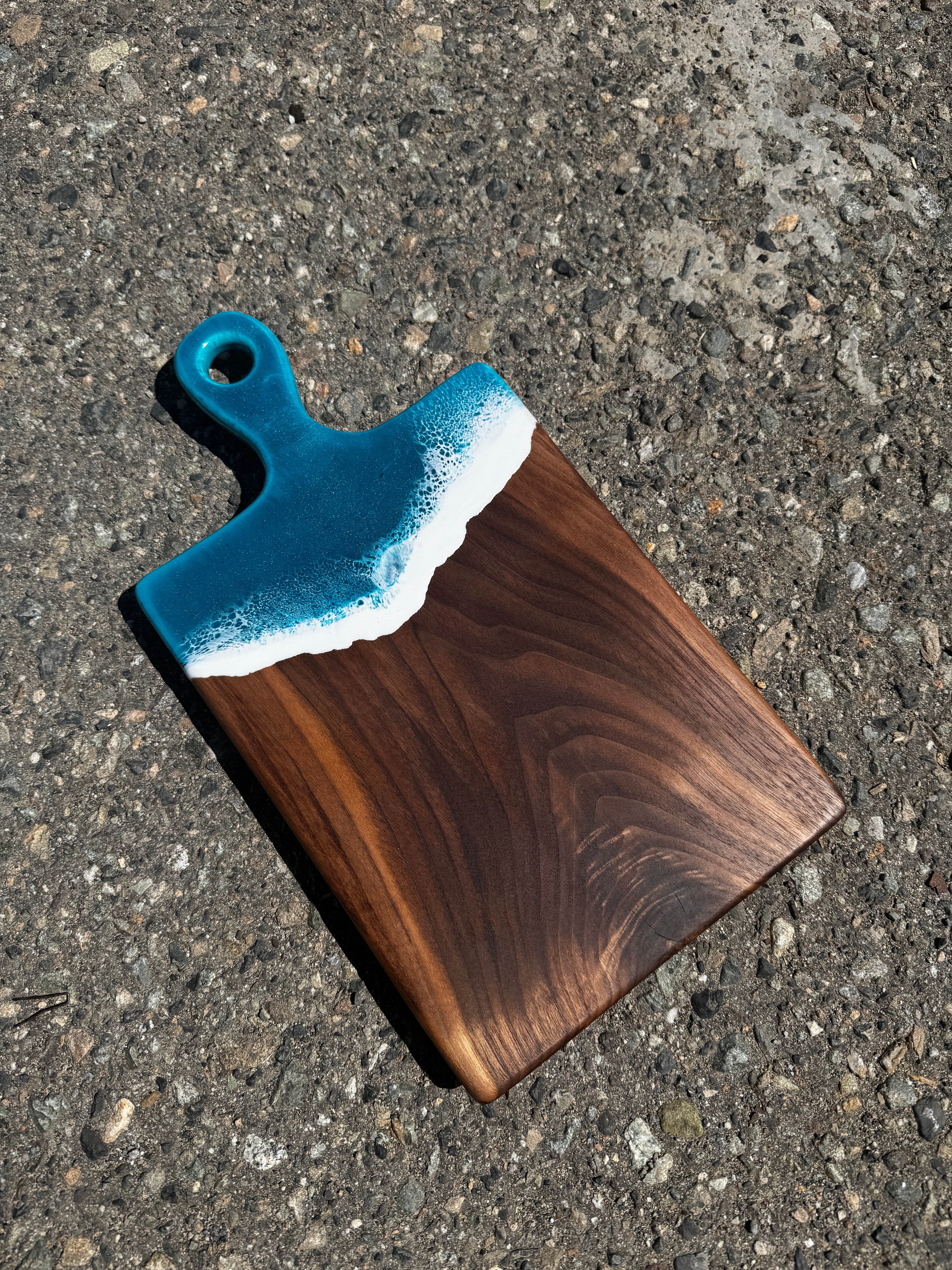 Blue Diamond & Walnut Handled Serving Board